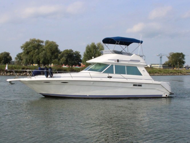 1991 Sea Ray 37 Sedan