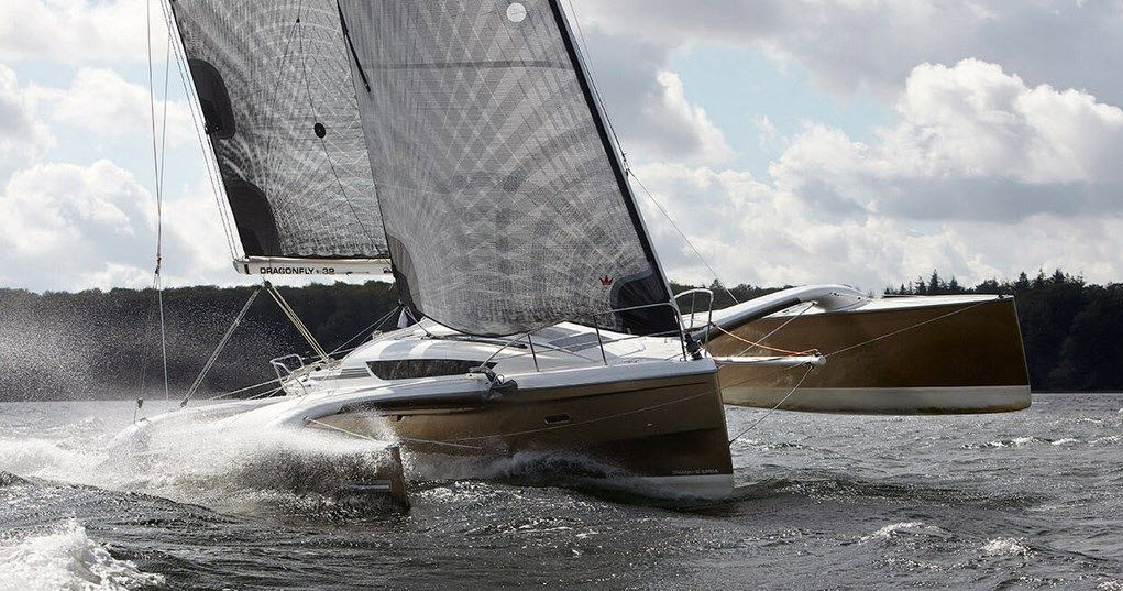 2012 Quorning Boats Dragonfly 32 - Touring