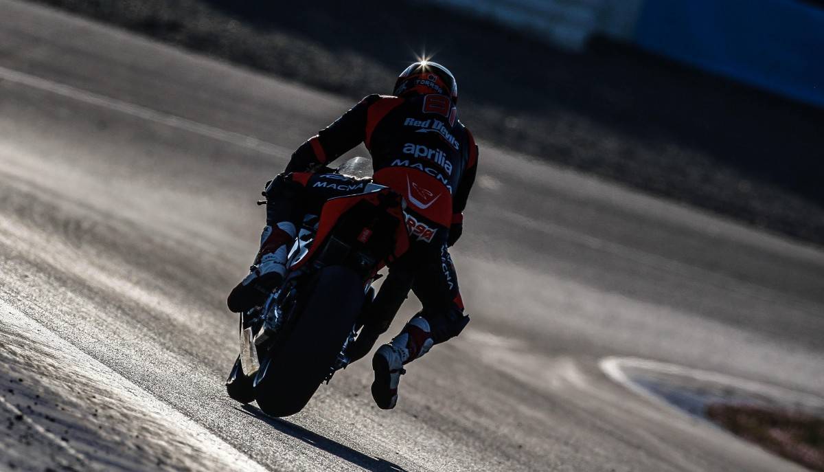 Jordi Torres test Jerez WSBK 2015 - Motorbike Magazine