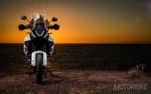 KTM 1290 Super Adventure y KTM 1050 Adventure - Motorbike Magazine