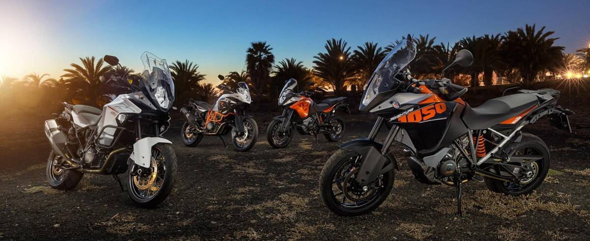 KTM 1290 Super Adventure y KTM 1050 Adventure - Motorbike Magazine