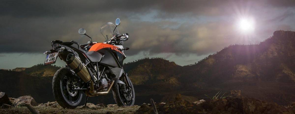 Face to face: KTM 1050 Adventure contra Suzuki V-Strom 1000 6 Face to face: KTM 1050 Adventure vs Suzuki V-Strom 1000 - Motorbike Magazine