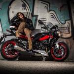Triumph Street Triple RX - Motorbike Magazine 05 - 02