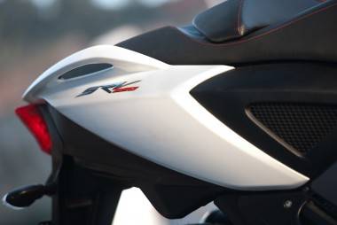 Aprilia SRV 850 12