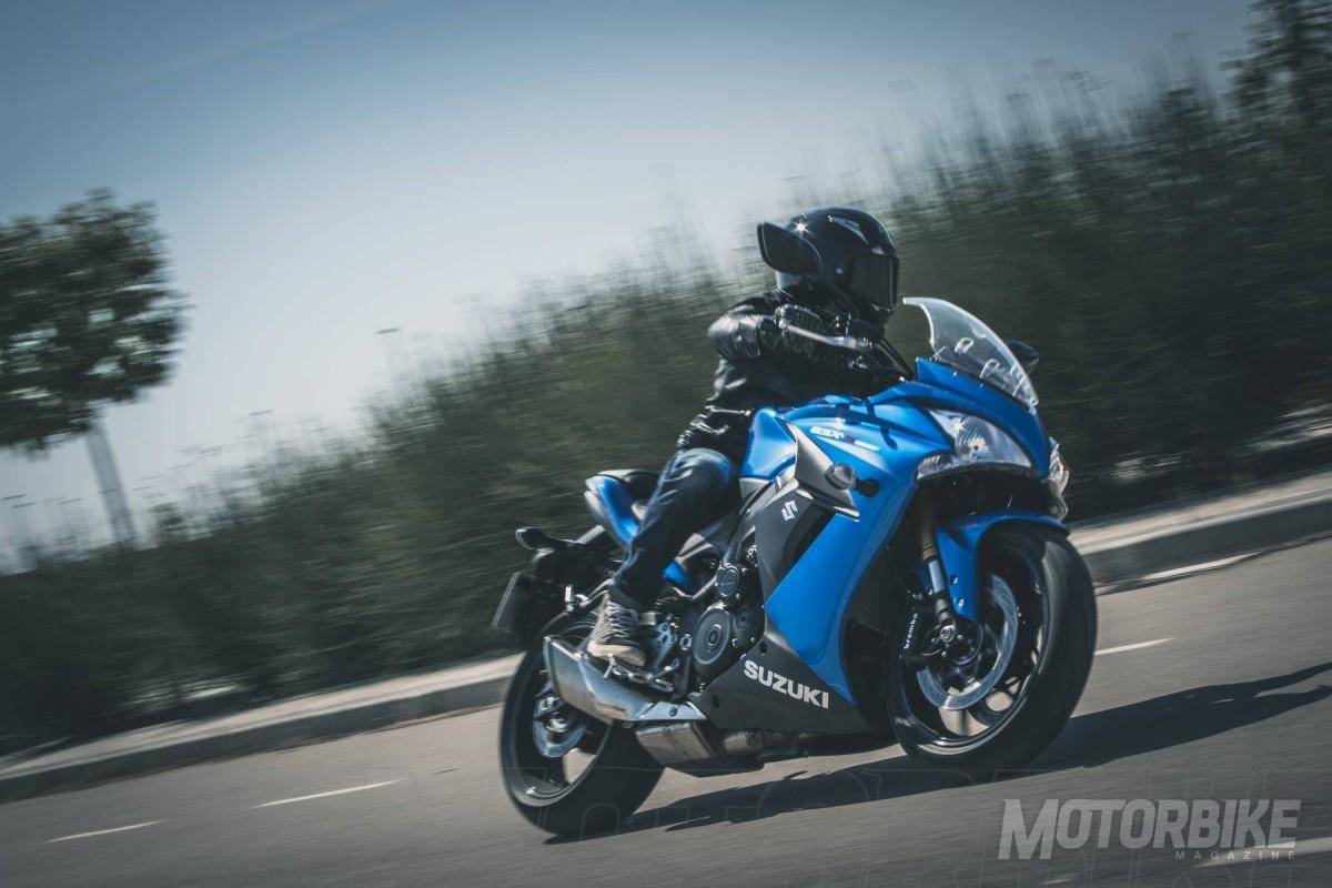 Vida nueva - Comparativa Suzuki GSX-S1000 vs. Suzuki GSX-S1000F 3 Suzuki-GSX-S-1000-MBK10-3405
