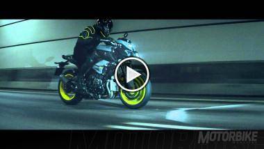 Vídeos EICMA: Yamaha 2016 3 New MT 10 Ray of Darkness
