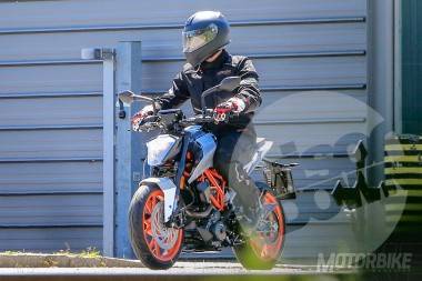 KTM 125 Duke spied