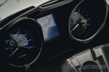 Kawasaki-J300-Detalles-4061