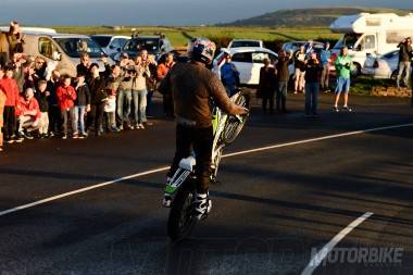 dougie lampkin wheelie isla de man 13