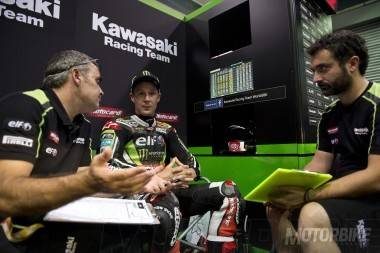 rea-box-motorbike-magazine