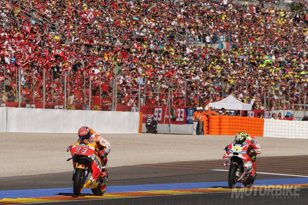 Marc Márquez: «Disfruto mucho en un grupo cuando estamos Iannone y yo juntos» 2 motogp-valencia-2016-marc-marquez-carrera_01