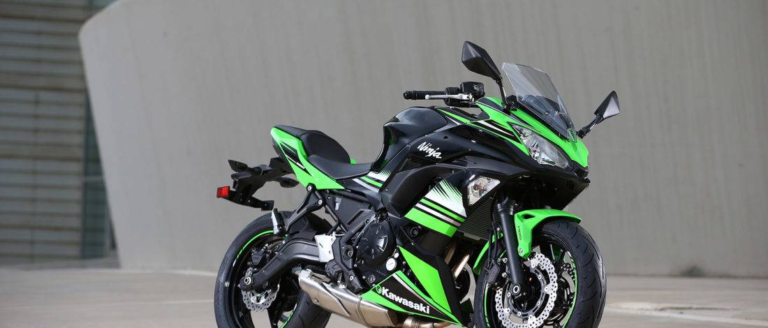 Prueba Kawasaki Ninja 650 2017 Nominada Motorbike Magazine