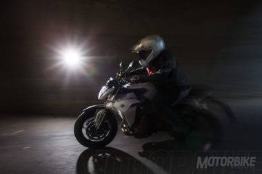 CFMoto-650NK-2017-prueba-MBK-02