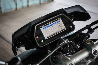Yamaha-MT-10-SP-2017-detalles-34