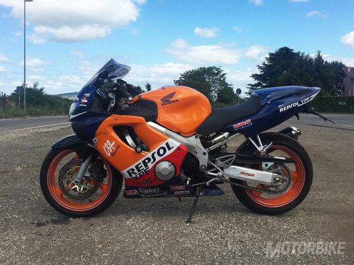 cbr 600 f repsol