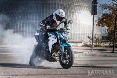 CFMoto 400NK prueba 08