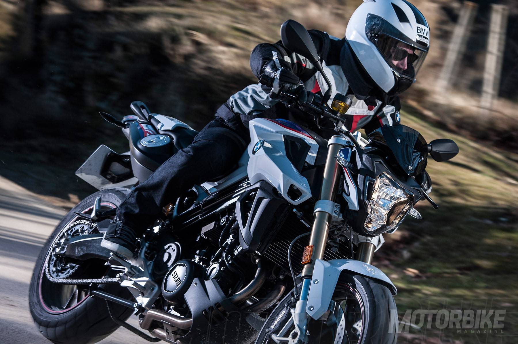 bmw f 900 r akrapovic