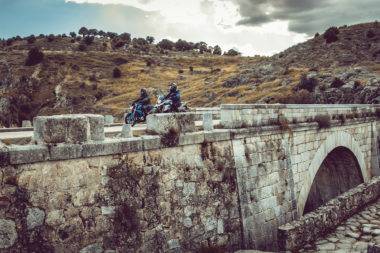 BMW G 310 GS BMW G 310 R comparativaMBK026