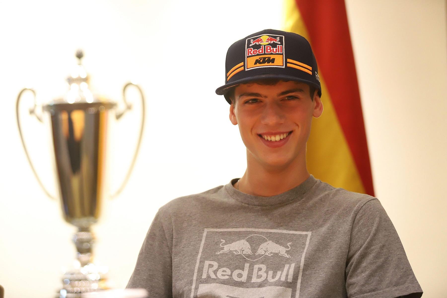 Prado «El título en MXGP será muy complicado, pero... ¿por qué