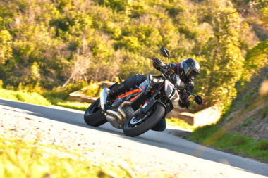 KTM 1290 Super Duke R 2020 carretera 7