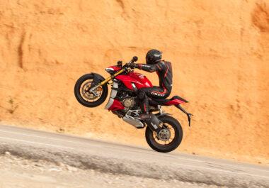 Ducati Streetfighter V4 S 2020 prueba accion