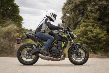 Prueba Kawasaki Z650 20204