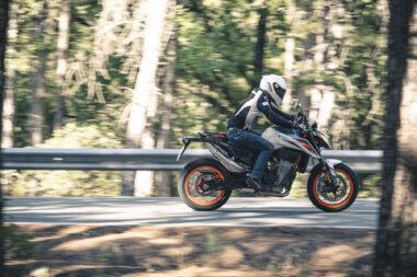 KTM 890 Duke R 2020 prueba 4