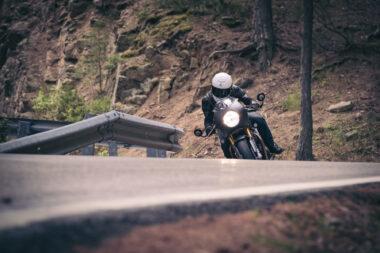 Triumph Thruxton RS 2020 Accion 5
