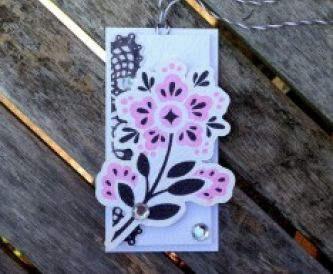 Papercraft Tutorial - How to make a floral gift tag