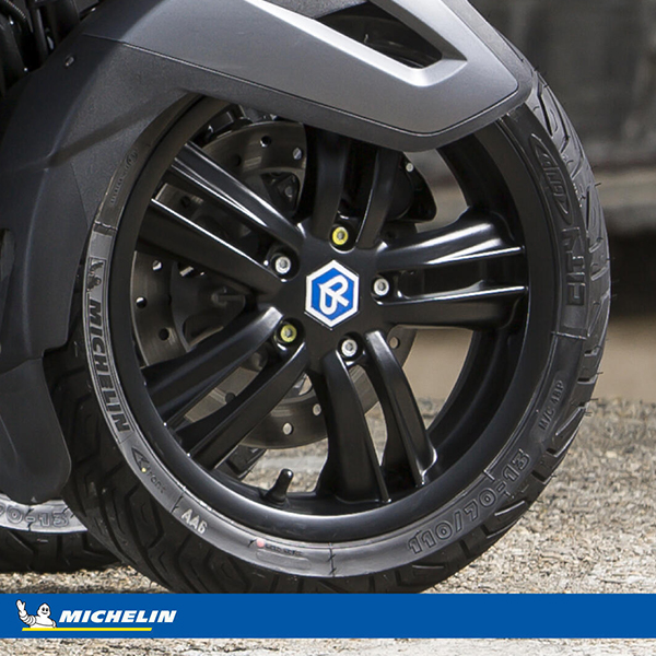 MICHELIN 120/70 -15 56P