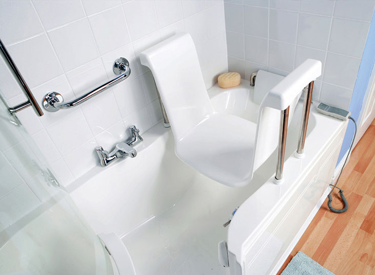 Einstiegsbadewanne Aquamarina | Badezimmer | Mobilae