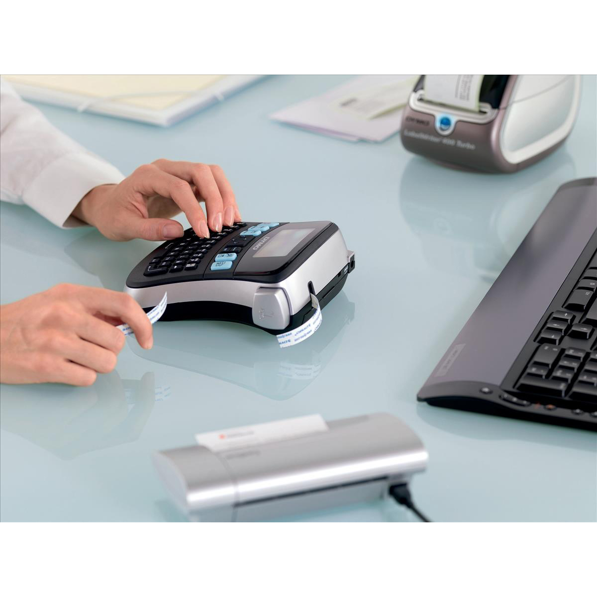 Dymo D1 Tape for Electronic Labelmakers 6mmx7m Black on White Ref 43613