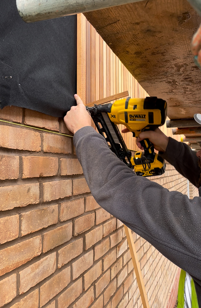 How to fit cladding can be very simple, and you need a wide range of tools to do it. How to fit cladding can be very simple, and you need a wide range of tools to do it.