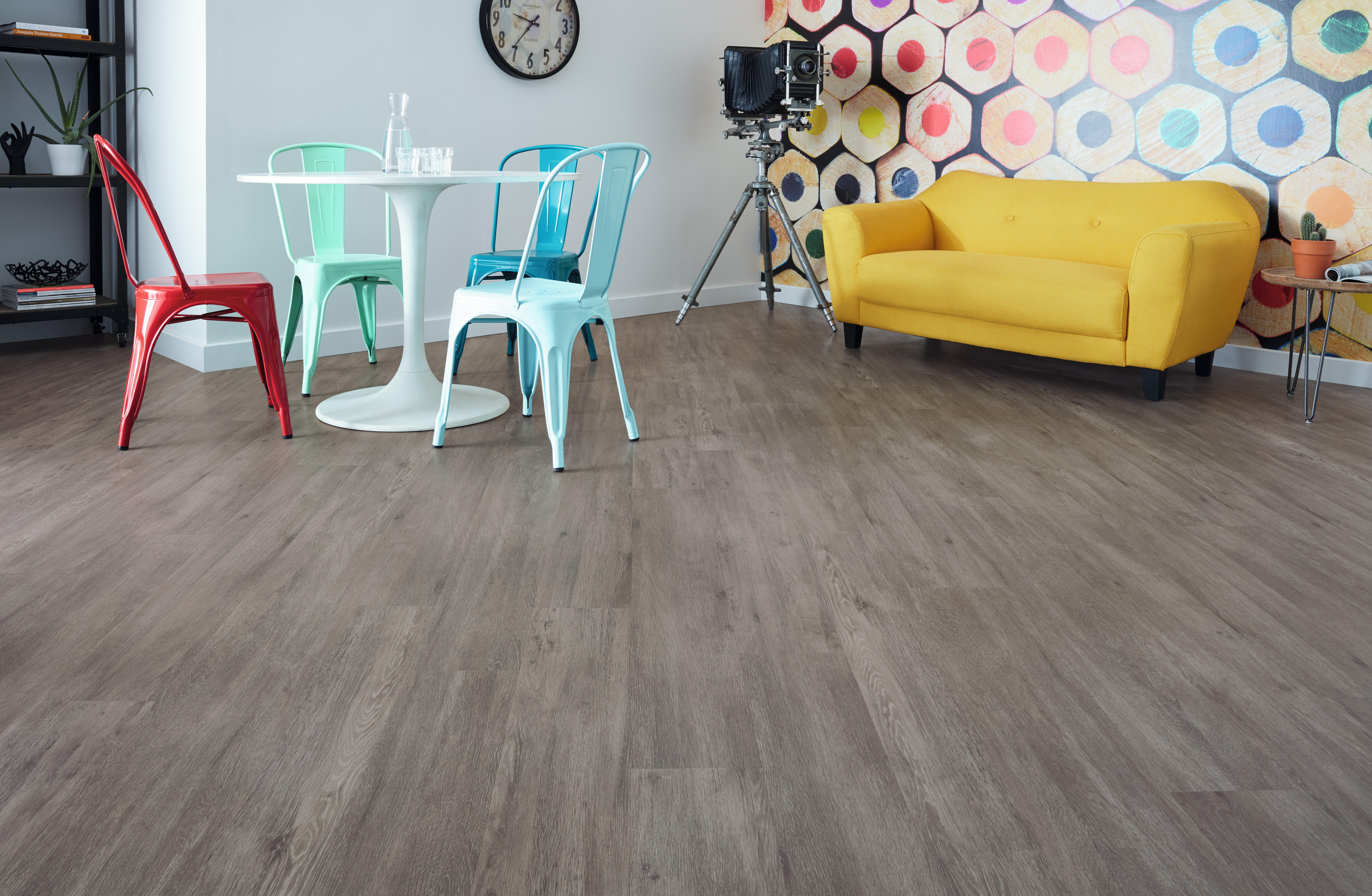 Vinyl Flooring can be used in homes where bathrooms and kitchens need flooring. Perfect flooring for lots of heavy traffic on foot. 