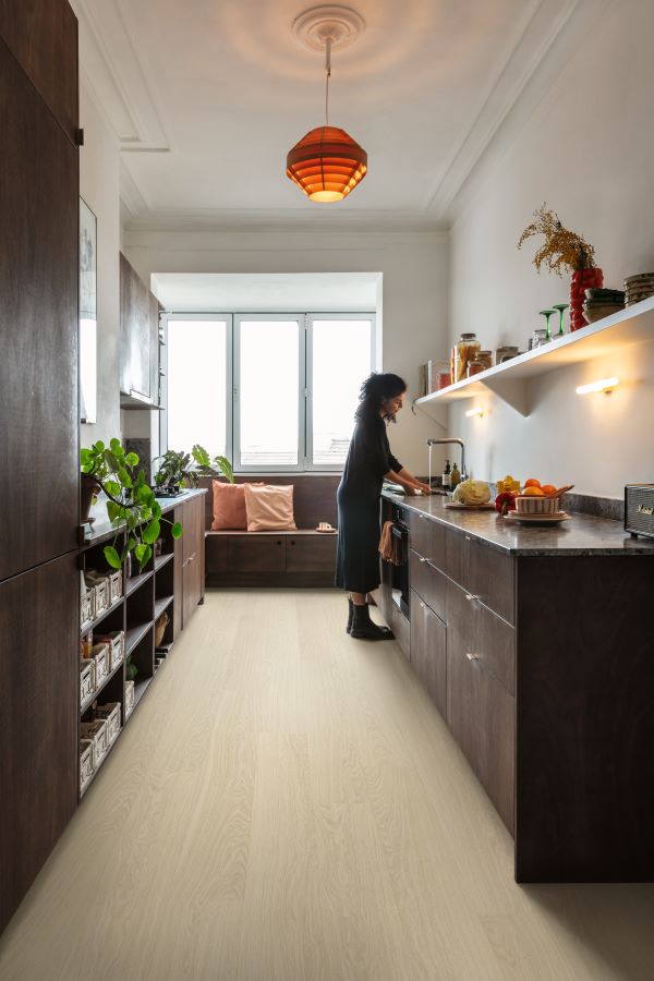 an image of a white laminate floor in the kitchen of a modern home