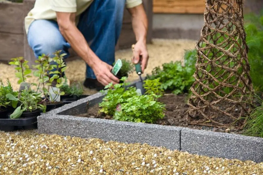 Concrete edging comes in a wide shape of colours, textures and finishes.