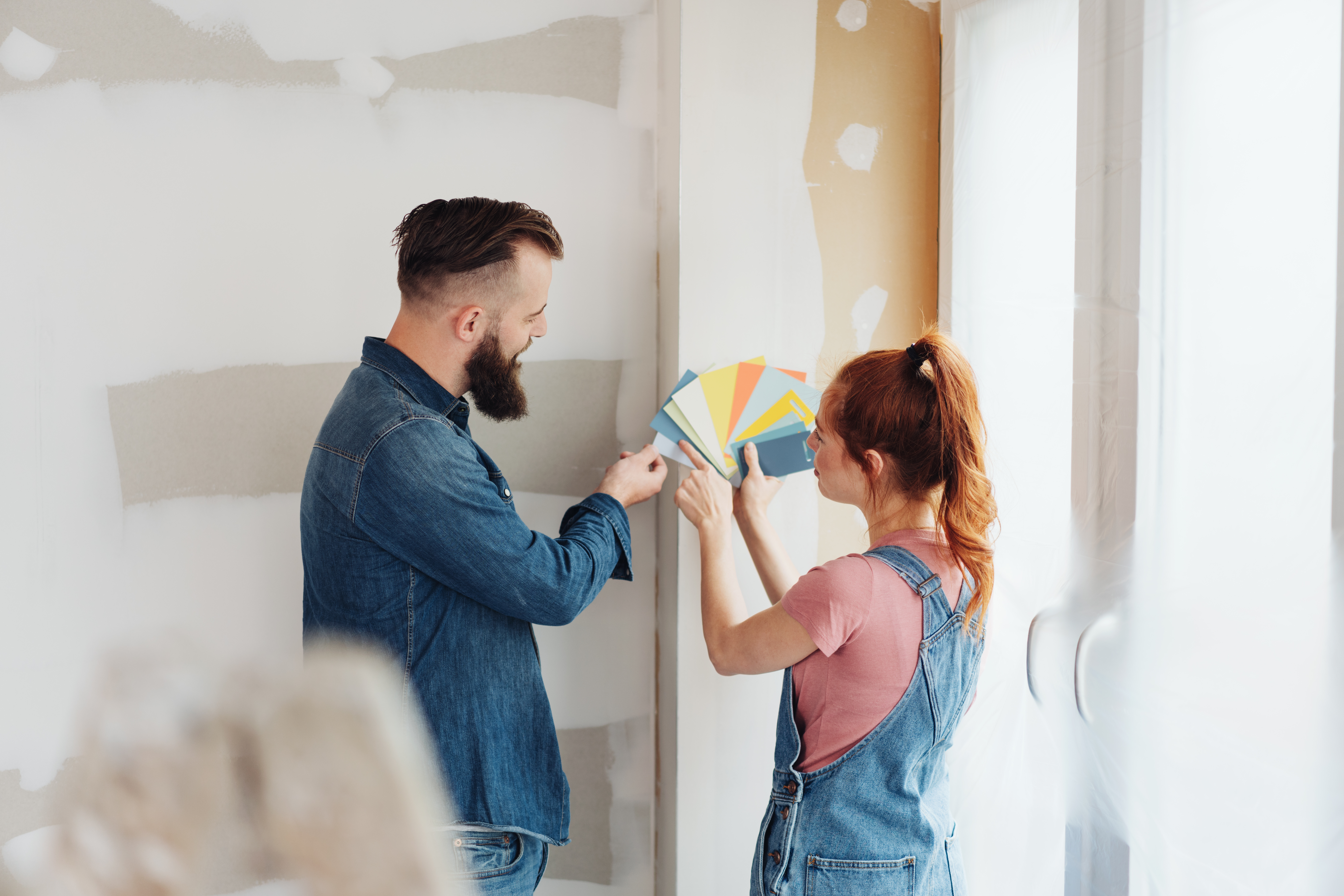 With the surface now dry, smooth, free of dirt and everything masked off and protected, it’s time to apply a mist coat to your freshly plastered wall.
