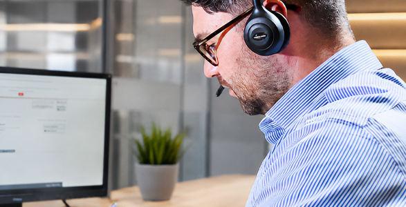Cutwel technical support team member