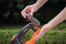 Black + Decker 18V Akku-Heckenschere, 2,0Ah Li-Ion, Powercommand, 45cm Messer, 18mm Schnittstärke - GTC18452PC-QW Thumbnail 5