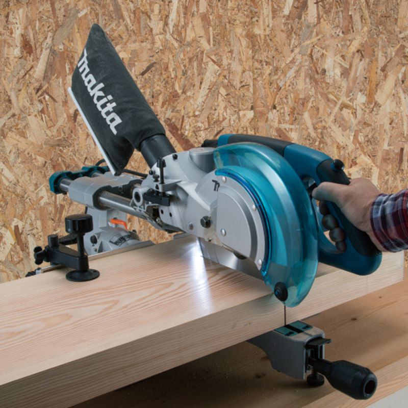 MAKITA Kapp- und Gehrungssäge 216 mm - LS0815FLN günstig bei rubart.de