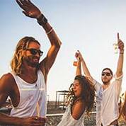 Bar Hopping & Beach Clubbing 