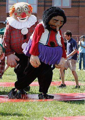 Knockout and Bar Crawl Babes