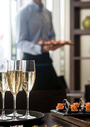Champagne Aperitif