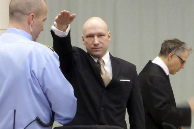 Breivik vince causa contro la Norvegia,