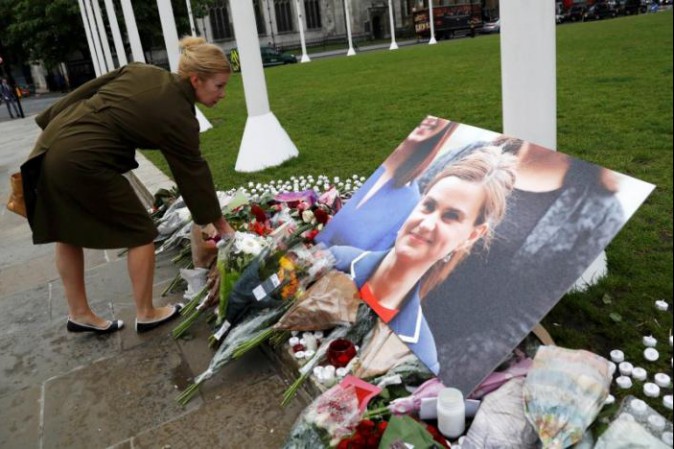 Condannato all’ergastolo l’uomo che ha ucciso la deputata britannica Jo Cox