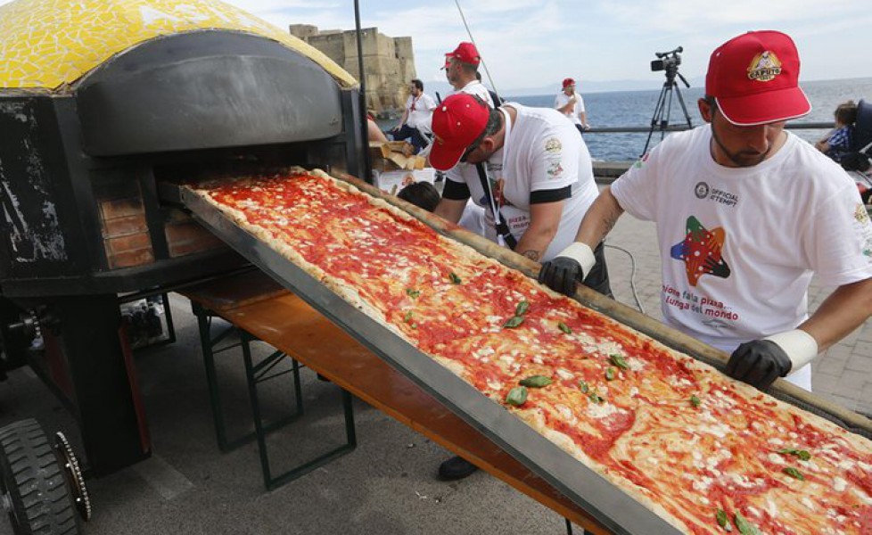 La pizza più lunga al mondo TPI La pizza più lunga al mondo TPI