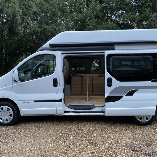 2010 (60)reg Renault Trafic 2.0 DCi 115 Hi Top Camper Van 4 Berth Sat