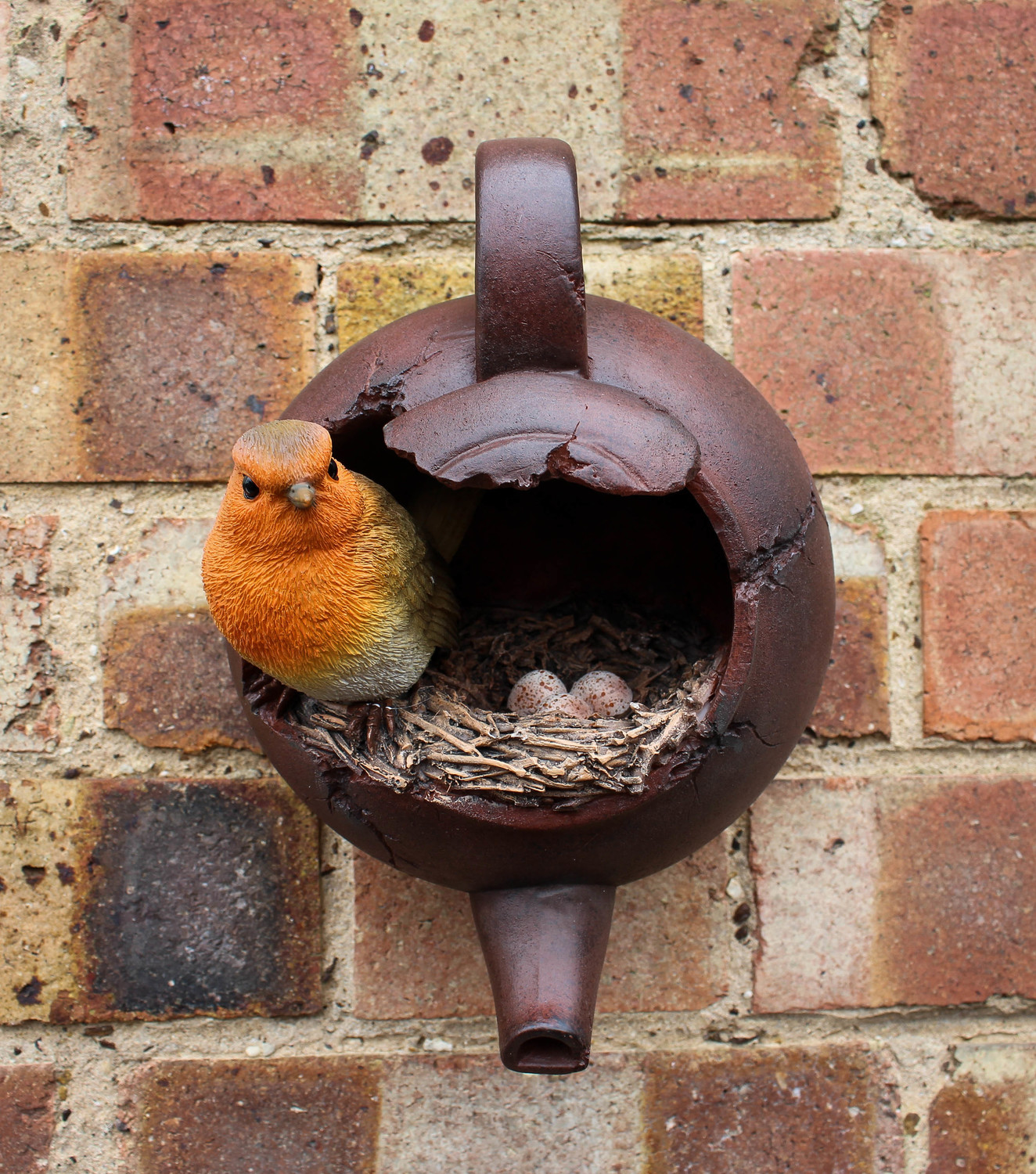 Robin teapot Paula B Garden Ornaments Northamptonshire Home Decor