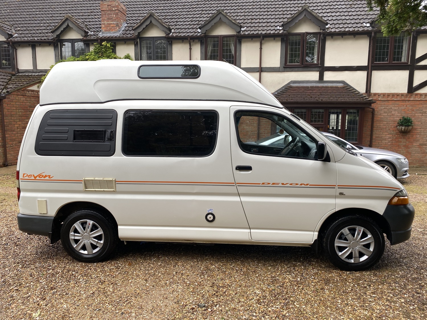 2001 Toyota HiAce Sunrise DEVON Camper Van 2 Berth 2.4D Heating