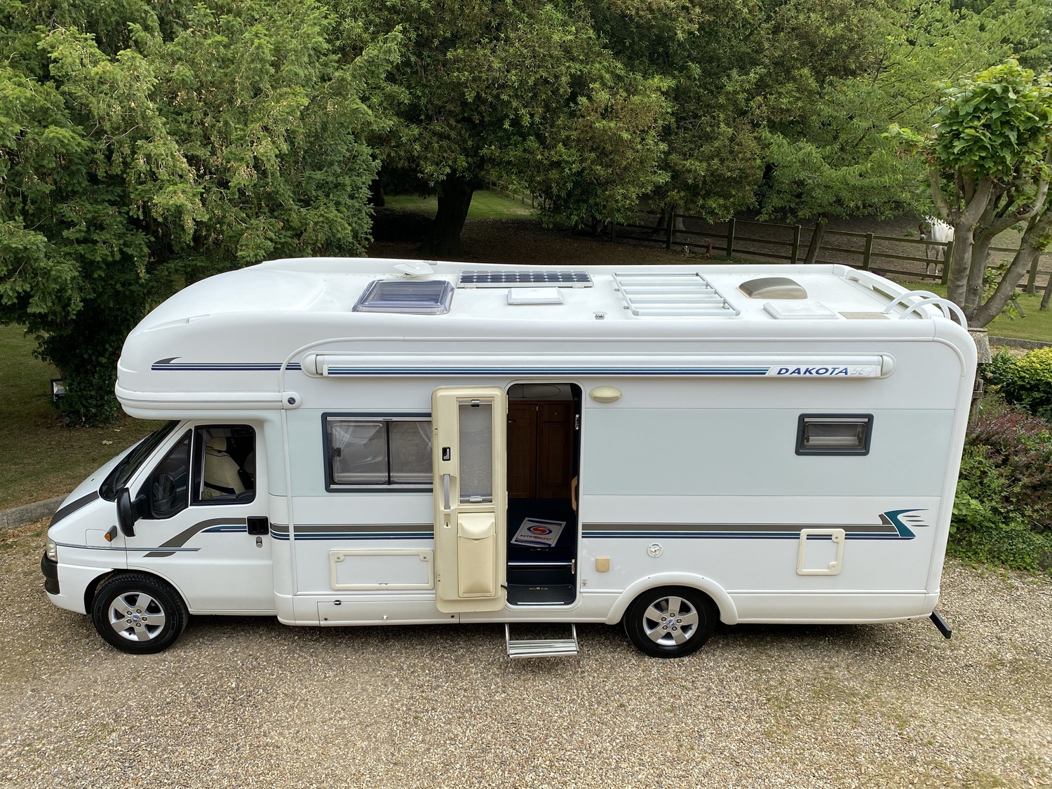 2006 AutoTrail Dakota SE Motorhome Luxury 4 Berth Fixed Bed 26461 Miles